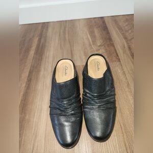 Clarks Women's Emily Charm Mule Size 7